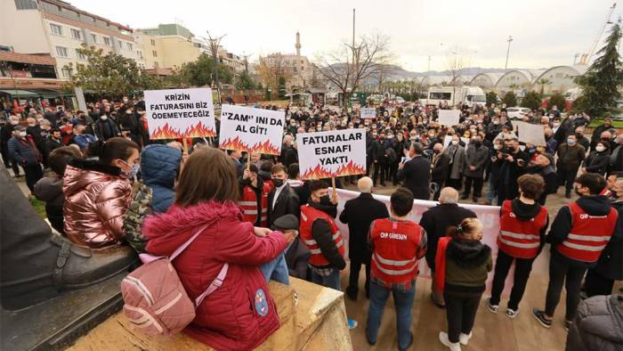 ESNAF ZAM KUYRUĞUNDA !